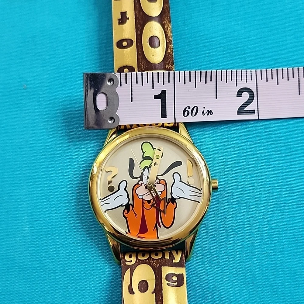 Vintage Rare Disney Gold Print Strap Goofy Watch